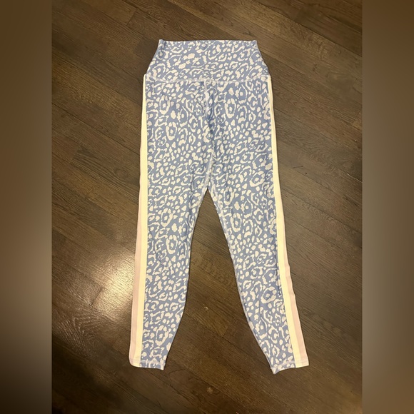 Spiritual Gangster X Manduka leggings size small - Picture 3 of 4